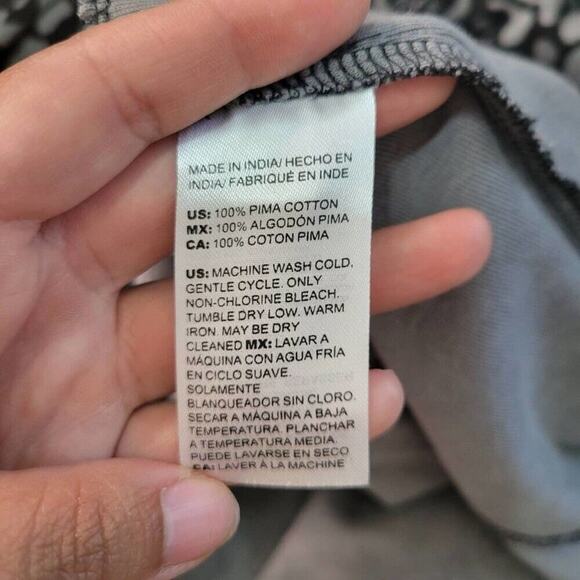 Chico's Womens Medium Petite 100% Pima Cotton Leopard Animal Print Long Sleeve - Picture 5 of 9